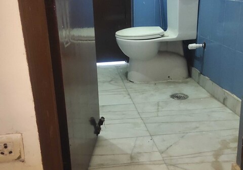 Hotel O Malik Guest House Near Omaxe Celebration Mall