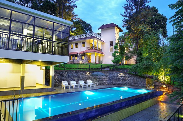 Hotel Treetop
