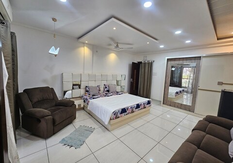 Spacious Luxury RK | Fully Equipped Cozy