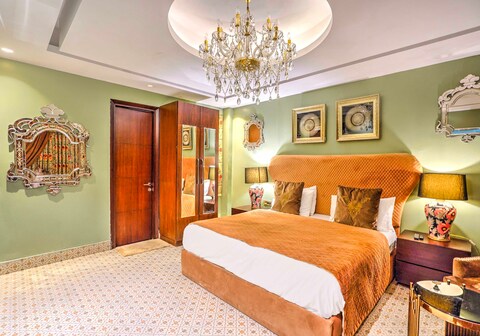 Palette Hotel And Resort Vasant Kunj Formerly Hotel Cotts Villa