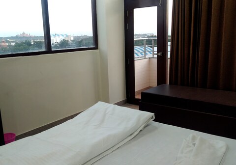 Hotel Raj Inn