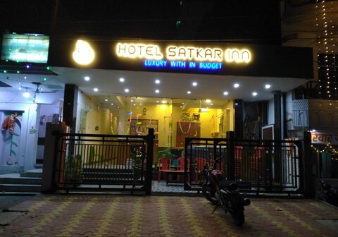 Hotel Satkar Inn