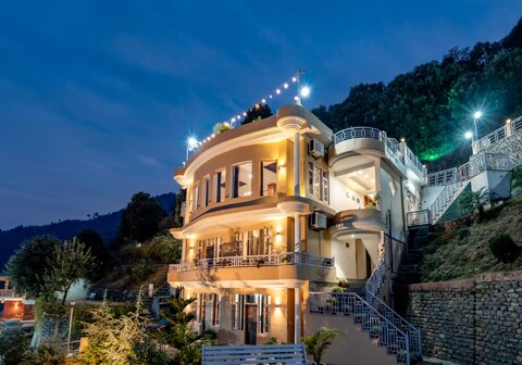 Shepherd Hills Resort