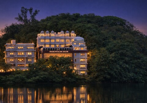 Shakuntalam Sagar - Luxury Boutique Lake View Hotel, Udaipur