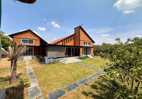 Ohstayz Jeevajyothi | Private Pool Farmhouse