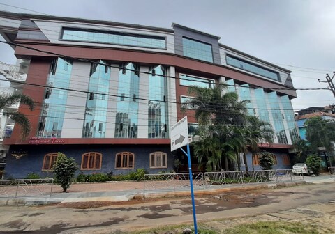 Hotel Pushpanjali GVR