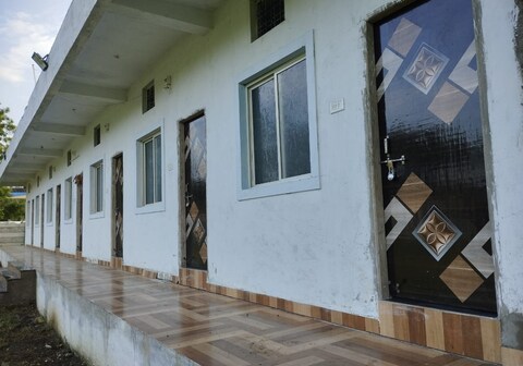 MATHURAWALA RESORT & RESTAURANT