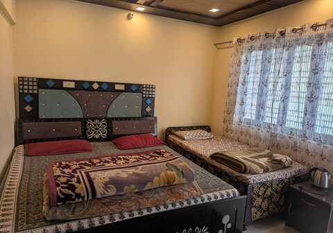 Kanak kartikey home stay m