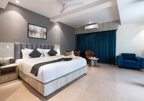 Hotel Golden Couch, Kozhikode, Vadakara.