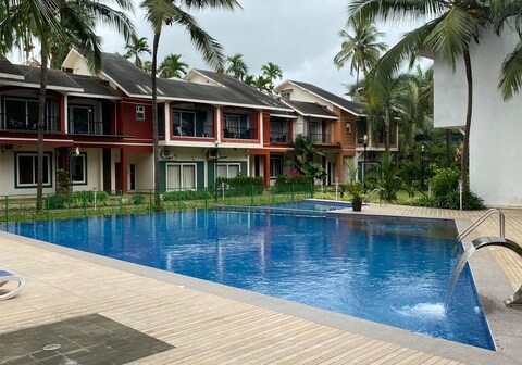 Luxurious 1bhk with WiFi/Pool/Caretaker near Baga