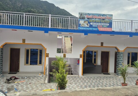 Hotel Himalayan view