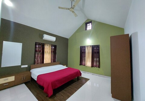 Room with Chembra Peak view