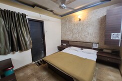 Hotel Sai Suraj, Shirdi Hotel Sai Suraj, Shirdi