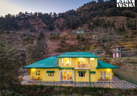 StayVista at Cloudview Villa