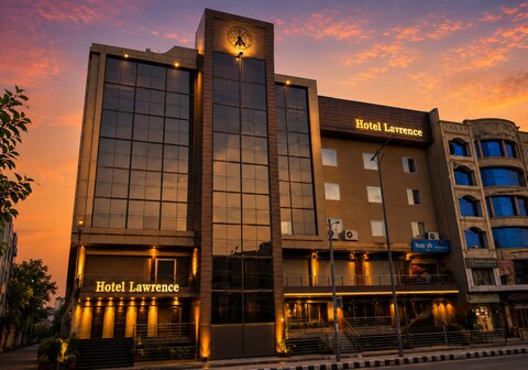 Hotel Lawrence