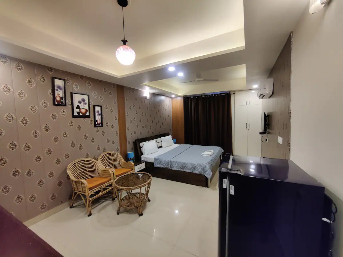 Clove By The Paprika