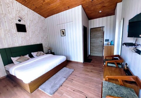 In The Woods Homestay