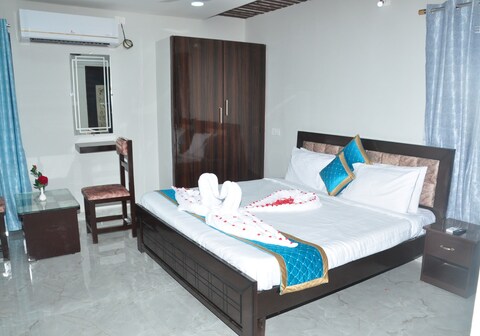 VRK Luxury Rooms