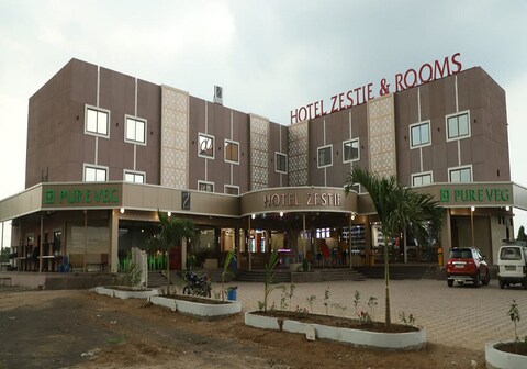 Hotel Zestie And Rooms