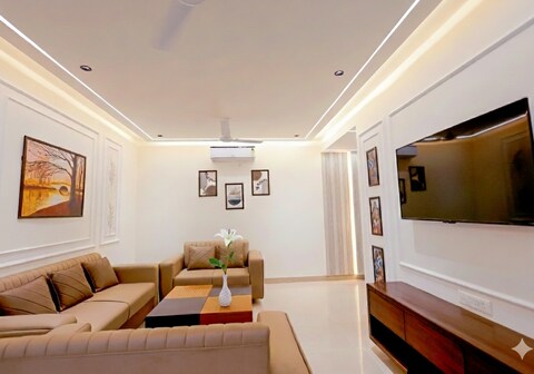 Experience Agra
Where Comfort Meets the Taj