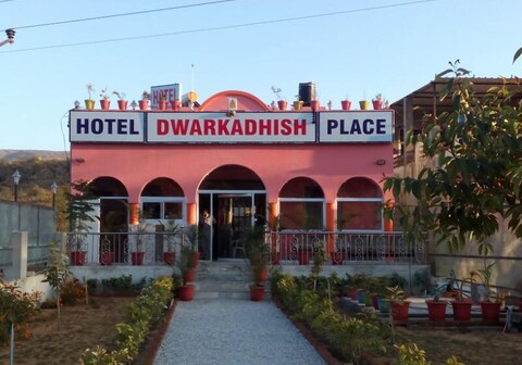 Hotel Dwarkadhish Palace