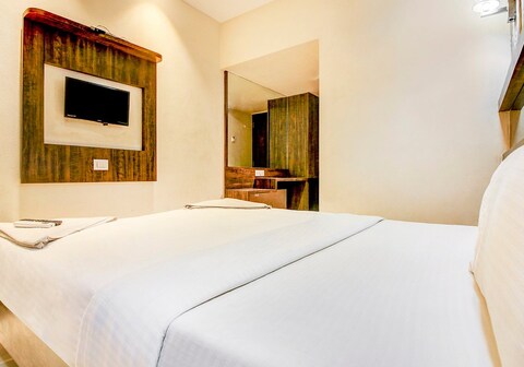 Hotel Lotus Residency