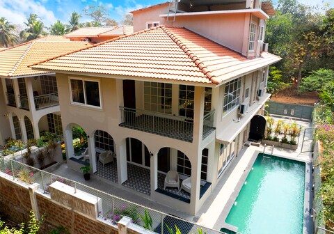 Luxurious 6 Bhk Private Pool Villa