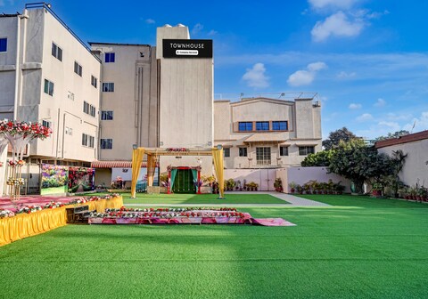 Townhouse Hill View Road Bariatu Formerly Hotel Hill Top