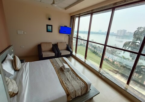 Hotel Lake View Grand