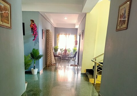 Hotel Raj Residency