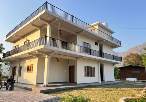 The Cozy Hide Away Stays