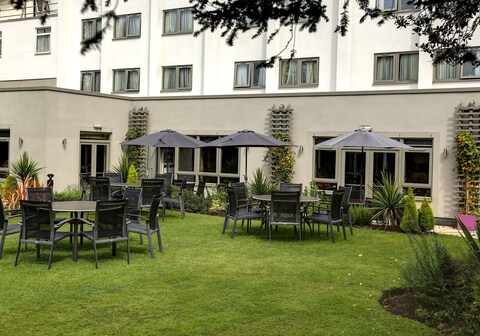 Best Western Plus Manchester Airport Wilmslow Pinewood Hotel