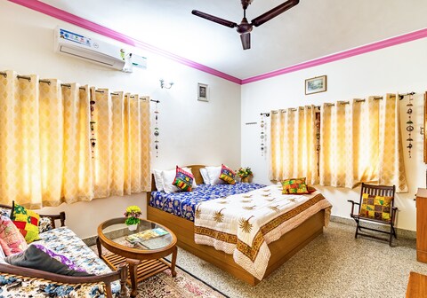 Royal Heritage Palace | Rooms & Wi-Fi