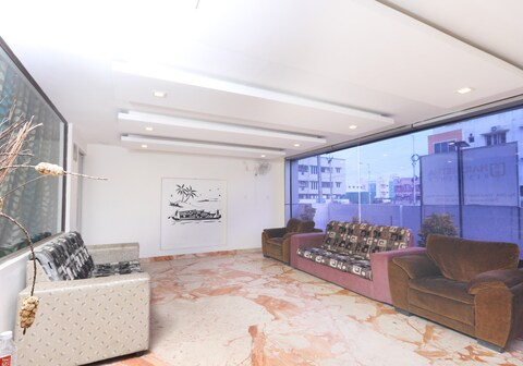 Hotel O The OAKS Residency