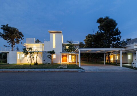 Golfer's Arena by StayJade|PS5|Pool Table|Garden