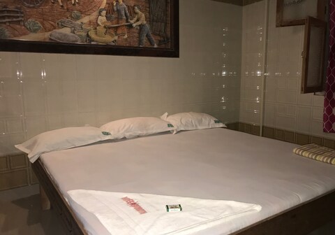 Hotel Rehoboth Grand