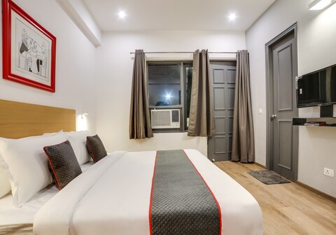 Townhouse Unitech Cyber Park Gurgaon Near Omaxe Celebration Mall