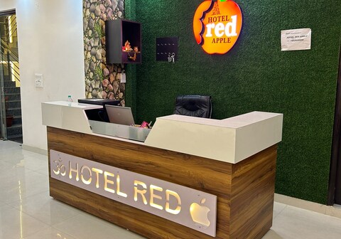 HOTEL RED APPLE
