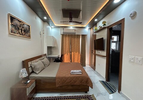 Mehboob studios