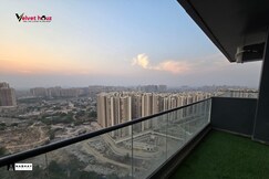 Solace Luxury Suite By VelvetHouz, Delhi Solace Luxury Suite By VelvetHouz, Delhi
