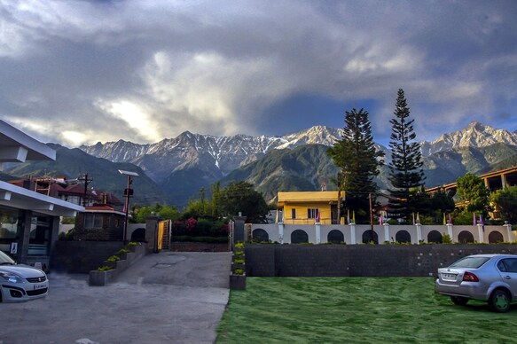 HOTEL DHARAMSHALA PARADISE