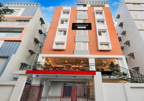 Super Townhouse MVP Sector With Kailasagiri Hill View