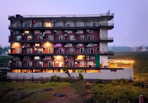 Ganga Army House Retreat with River Mountains view
