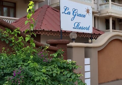 La Grace 2BHK Fully Furnished Apartment