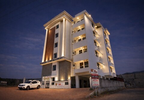 Shri Devi Mookambika Apart-Hotel
