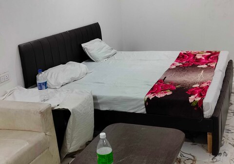 Hotel O The Rose Hotal