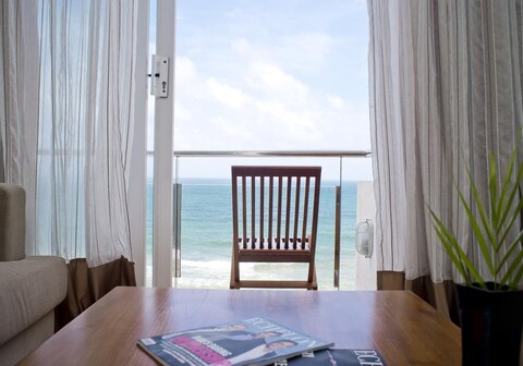 Ocean Edge Suites & Hotel Colombo