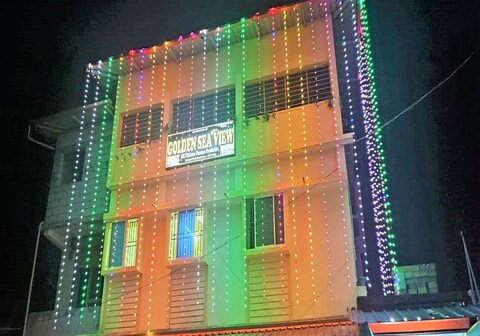 Golden Sea View | Rooms in a Homestay
