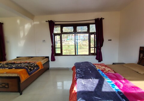 Dhauladhar view 1RK homestay