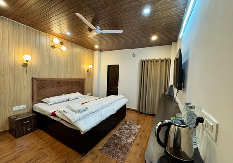 Kuki-saa HOmestay with Private Terrace